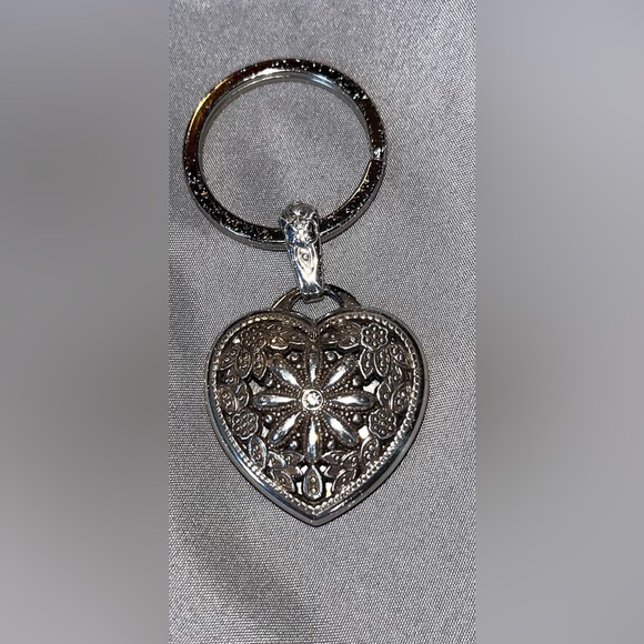 Brighton Heart Photo Locket Keychain Purse Fob Keyring Silver Plated Floral - Picture 5 of 7